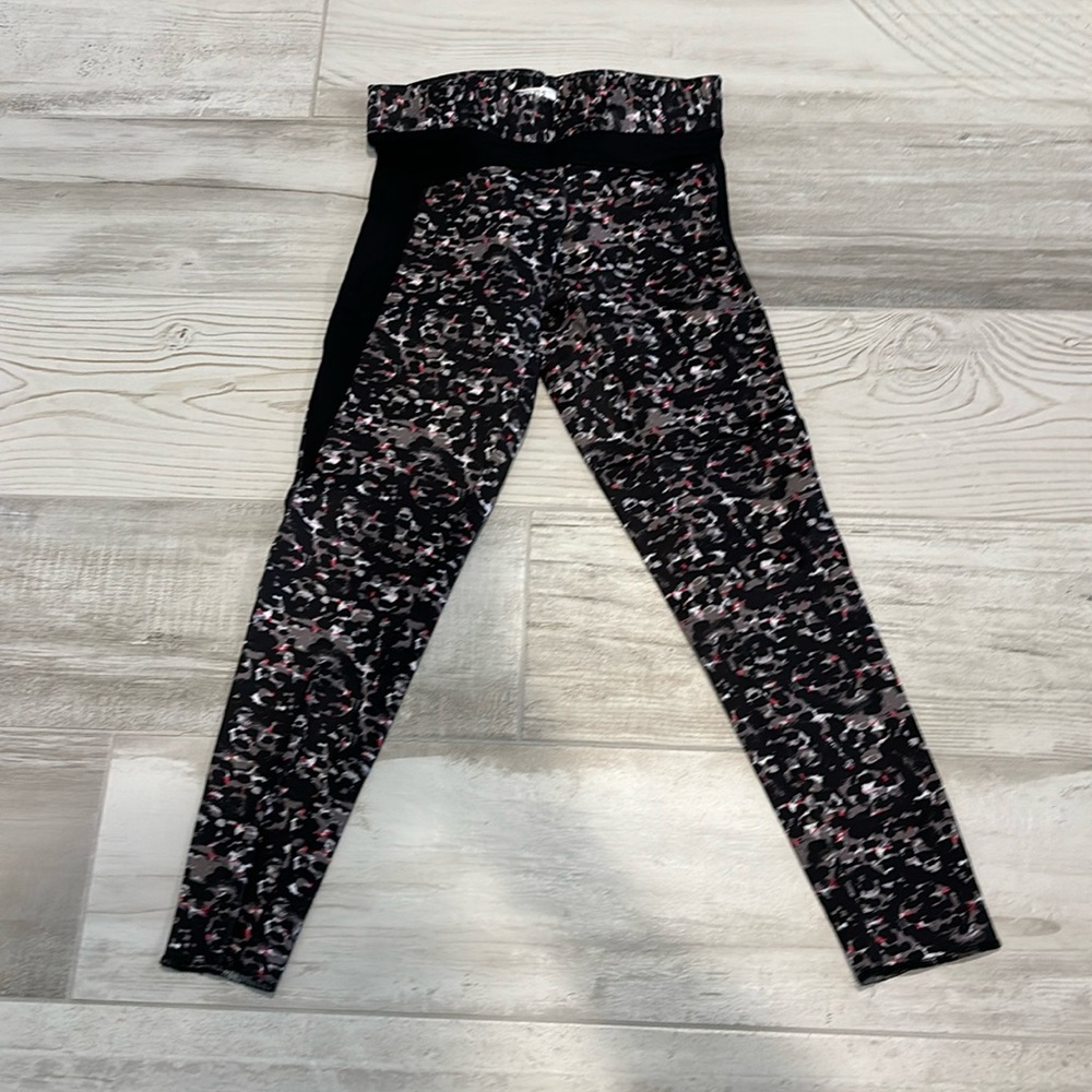 Nils size XS fleece line print leggings  black,grey,pink